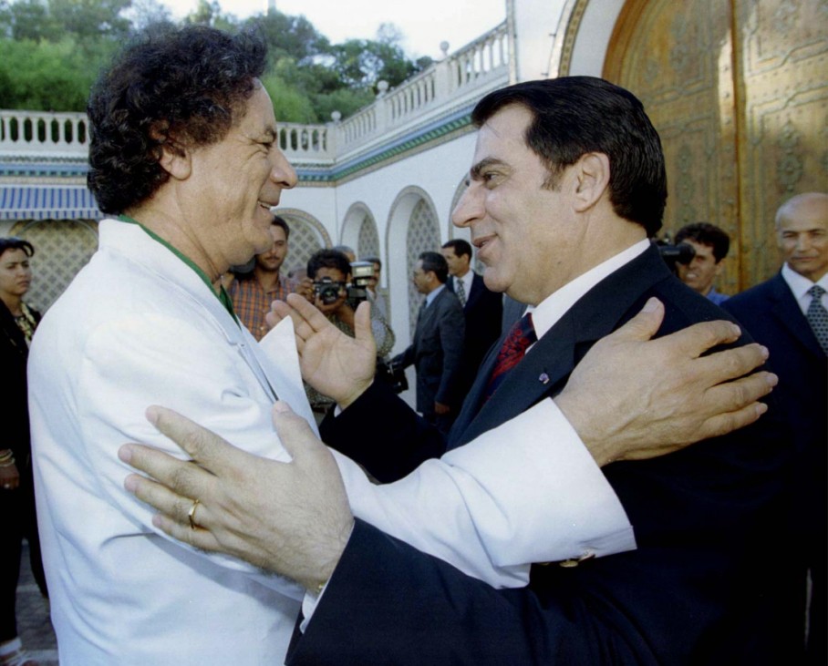 TUNISIAN PRESIDENT BEN ALI  WELCOMES LIBYAN LEADER GADDAFI TO TUNIS