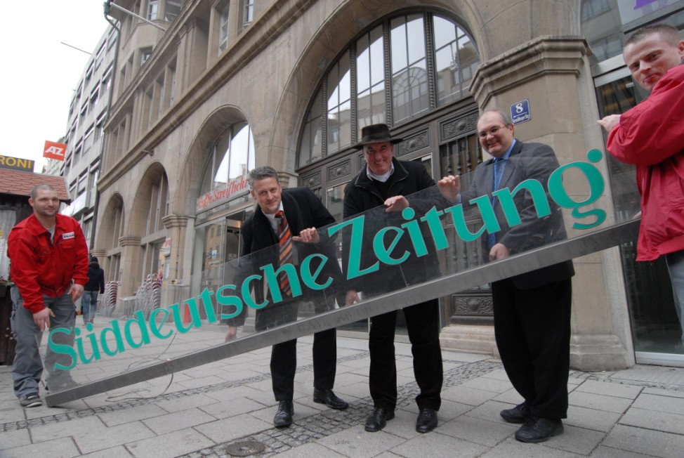 SZ-Eingangsschild kommt ins Münchner Stadtmuseum, 2009