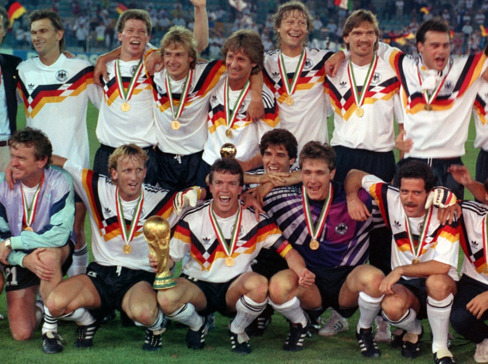 Fußball: Deutschland wird Weltmeister, 1990