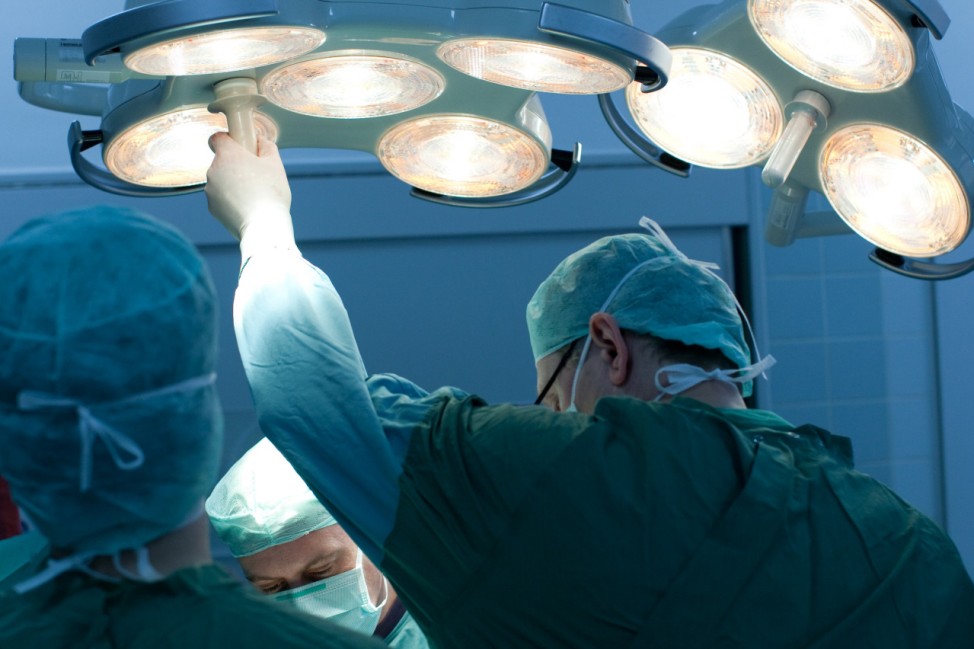 In Europa sterben mehr Menschen in Folge einer Operation als Ärzte bisher dachten.