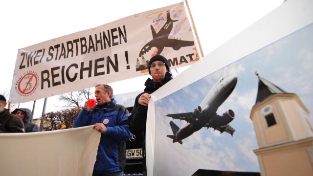 Demonstration gegen den Bau einer dritten Startbahn am Münchner Flughafen, 2010