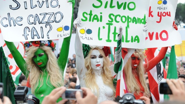 Premierminister vor dem Rücktritt: Italiens Jugend erhebt sich gegen Berlusconi - und bekommt Unterstützung aus der Ukraine: Das Bild zeigt Aktivisten der Kiewer Protestgruppe "Femen".
