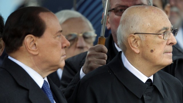 Italiens Präsident Giorgio Napolitano: Silvio Berlusconi (rechts) und Giorgio Napolitano verbindet mögen sich nicht. Einst schimpfte Berlusconi, der Staatspräsident stehe auf Seite der Linken und es kümmere ihn nicht was dieser sage.