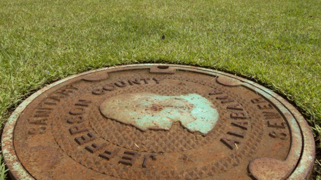 US-Gemeinde Jefferson ist pleite: Die Gemeinde Jefferson im US-Bundesstaat Alabama hat vier Milliarden Dollar Schulden - drei davon entfallen auf die Finanzierung der Kanalisation und deren Sanierung.
