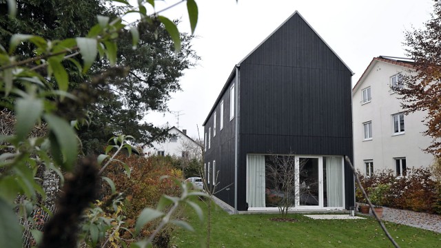 Wohnen im Mini-Haus: 4,80 Meter Außenmaß - eines der schmalsten frei stehenden Einfamilienhäuser Europas.