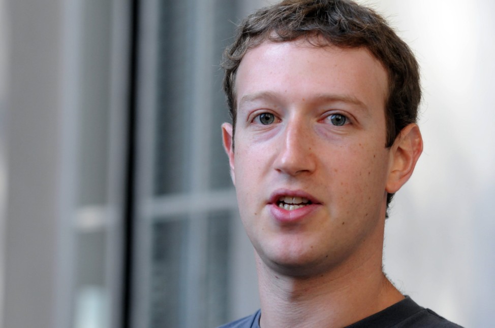 Facebook CEO Mark Zuckerberg Visits Computer Science Students At Harvard And MIT