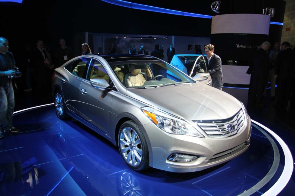 Premierenfeuerwerk in Hollywood Los Angeles Auto Show 2011: Hyundai Azera