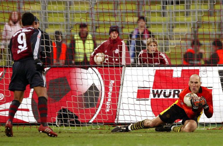 Jan Koller im Tor von Borussia Dortmund