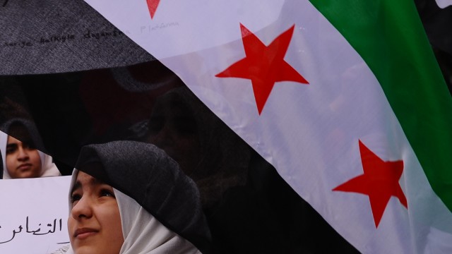 Syrischer Staatschef lässt Ultimatum verstreichen: Die Proteste gegen die syrische Regierung halten an - sowohl im Land als auch in anderen Staaten, in denen Exil-Syrer leben.