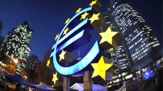 Bankenkritiker wollen in Protestcamp vor der EZB ueberwintern
