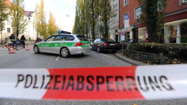 Polizeiaktion gegen Kontoeröffnungs-Betrüger in München, 2011