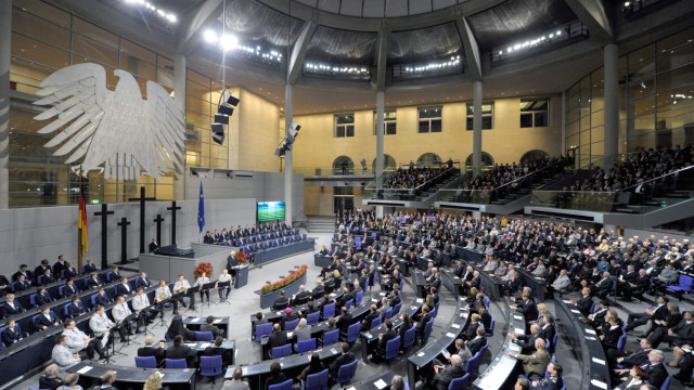 Gedenken zum Volkstrauertag im Bundestag