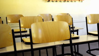 Schweinegrippe in der Schule: Die Klassenzimmer bleiben leer: Immer mehr Schulen in Bayern werden wegen Schweinegrippe vorübergehend geschlossen.