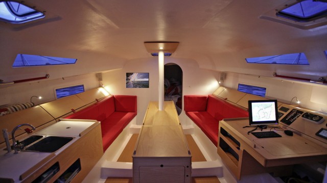 Eindrücke von der Pariser Bootmesse: Unter Deck bietet die neue Pogo 12.50 viel funktionalen Wohnraum.