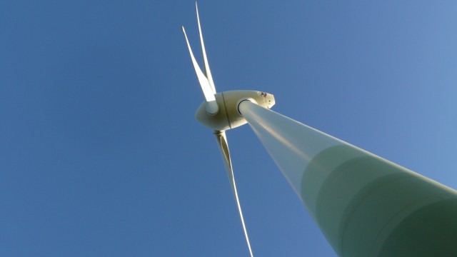 Windrad, Windräder, Windkraft: Der Kreistag von Starnberg und die Gemeinde Berg gesichtigen die Windkraftgemeinde Wildpoldsried. Foto: Sabine Bader