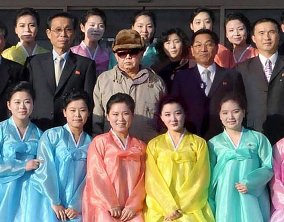 Kim Jong-il inspects music center