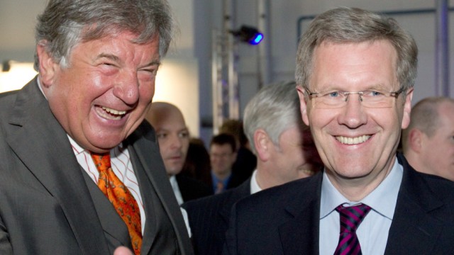 Jürgen Großmann (l) und Ministerpräsident Christian Wulff RWE Bundespräsident