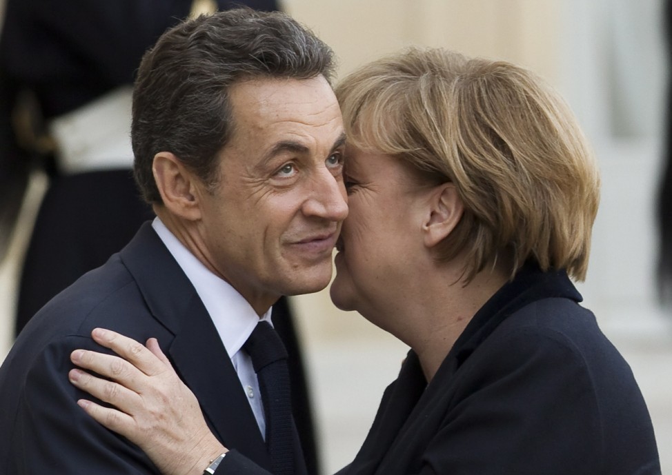 Begrüßung, Reiseknigge, Begrüßungsgesten, Rituale, Küsschen, Merkel, Sarkozy