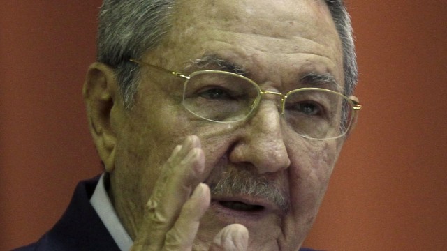 Amnestie in Kuba: Raúl Castro spricht im kubanischen Parlament.
