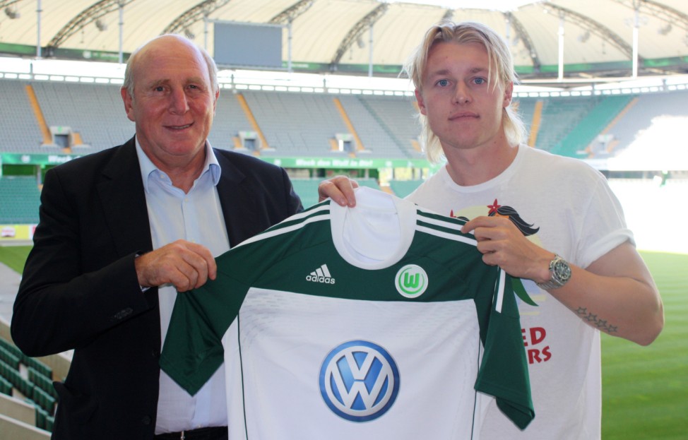 VfL Wolfsburg - Simon Kjaer