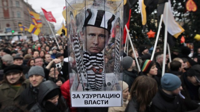 Russians protest against alleged vote rigging in Russia's parliam