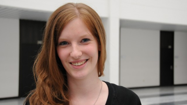 Deutschlandstipendium: Lara Luttmer ist glücklich über ihr Deutschlandstipendium. Die 22-Jährige studiert "Mensch-Computer-Systeme" in Würzburg.