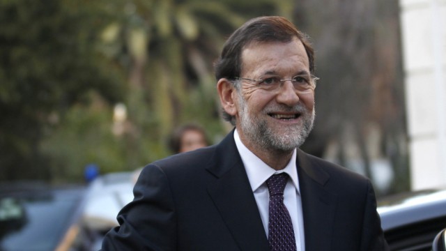 Spain's PM Rajoy arrives to meet with his Portuguese counterpart Coelho in Sao Bento Palace in Lisbon