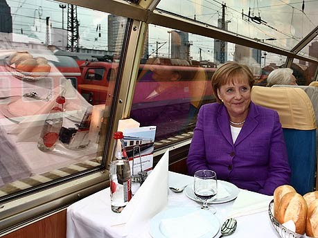 Angela Merkel CDU Vorsitz Parteinvorsitzende zehn Jahre Generalsekretärin Kanzlerin Macht mächtig Machtworte, Reuters