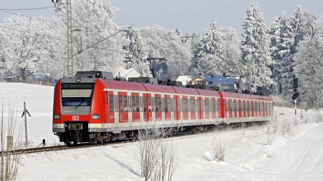 Schneefall in München: Bei den S-Bahnen in und um München kommt es häufig zu Ausfällen und Verspätungen, sobald der Winter anbricht.