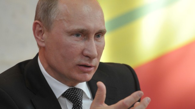 Russische Außenpolitik: Wladimir Putin steht in Russland vor einer erneuten Präsidentschaft: Er drängt wieder auf die große internationale Bühne.