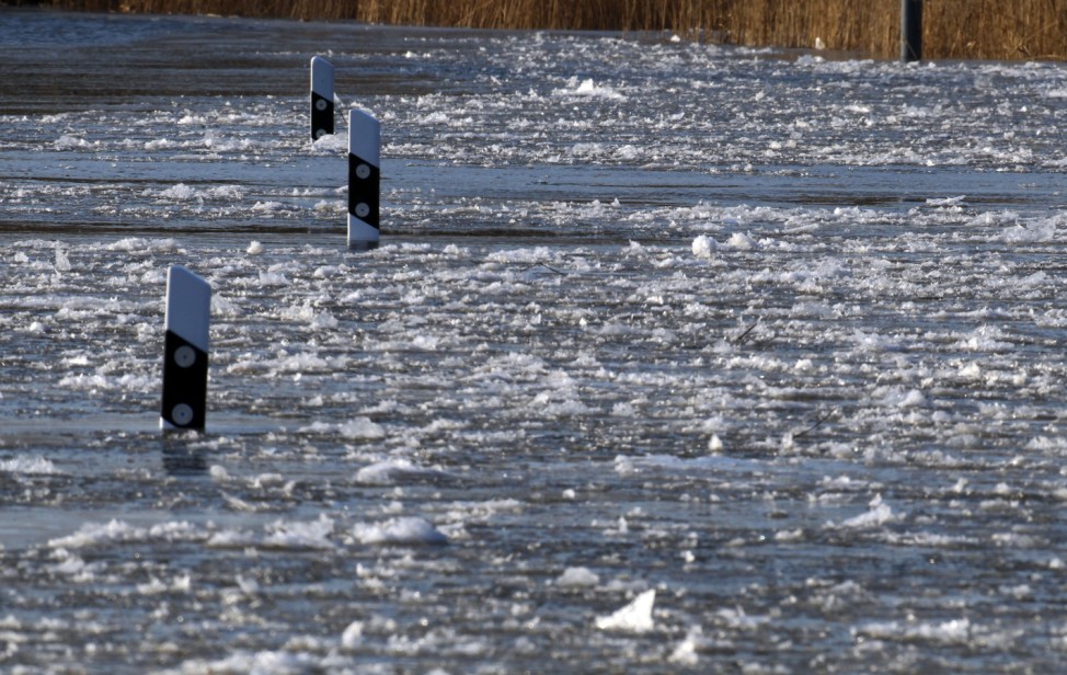 Elbefähre fährt wegen Eisgang nicht