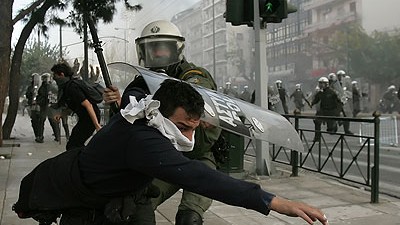 Unruhen in Griechenland: Ausschreitungen in Athen im Dezember 2008: Auch in diesem Jahr kam es zu Krawallen. (Archivbild)