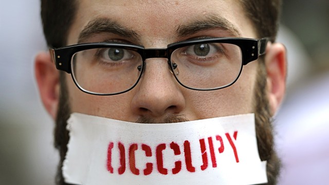 US-Intellektueller Mark Greif in den Münchner Kammerspielen: Zwei Phänomene auf einmal: Dieser Hipster demonstriert bei "Occupy Wall Street" im Zuccotti Park im Oktober 2011 in New York.