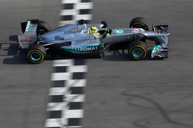 Mercedes GP testet neuen Rennwagen W03