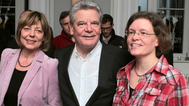 Joachim Gauck, Presidential Candidate, Reads From Memoirs
