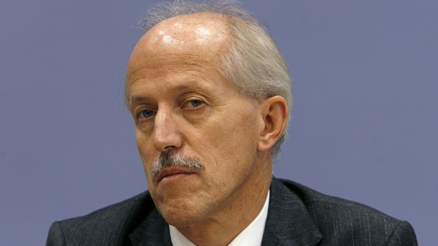 De Maizière entlässt Bundeswehrreform-Staatssekretär Otremba