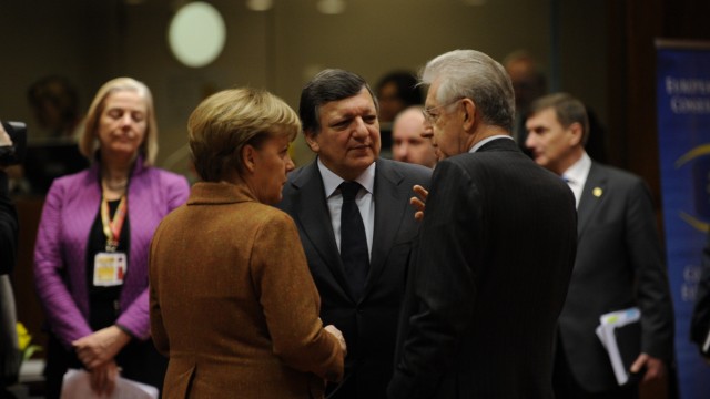 EU-Gipfel beschließt Fiskalpakt: Zwei, drei Jahre, um Vertrauen zurückzugewinnen: Kanzlerin Merkel beim Gipfel in Brüssel.