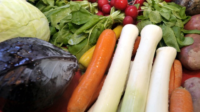 Nachhaltige Ernährung: Das Supermarktregal bietet schier unendlich viel Auswahl - doch nicht alles wurde ökologisch erzeugt und fair gehandelt.