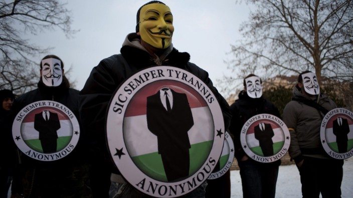 Prozess gegen Sabu: Unterstützer und Mitglieder der Hackerbewegung Anonymous treten gerne mit der Maske des Verschwörers Guy Fawkes auf.