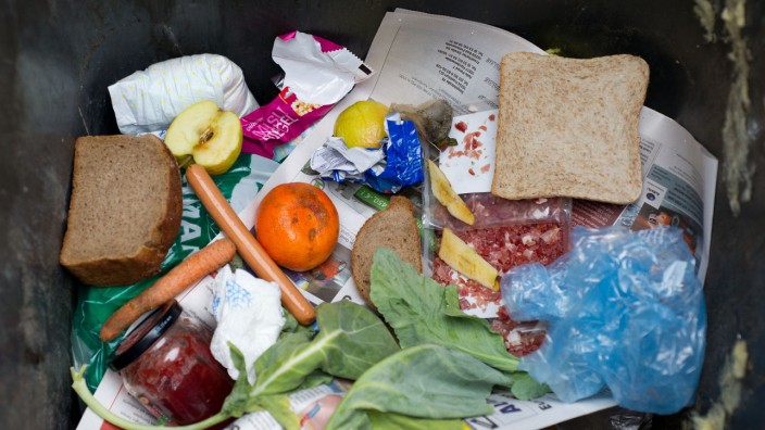 Maisach: Lebensmittel im Müll: Viel von dem, was weggeworfen wird, ist noch genießbar.