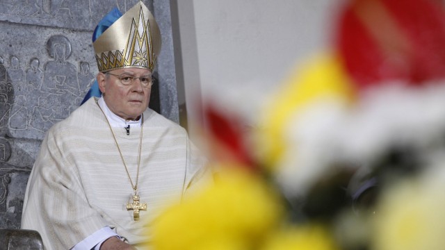 Zdarsa new Bishop of Augsburg, takes part at introductory church service in Augsburg