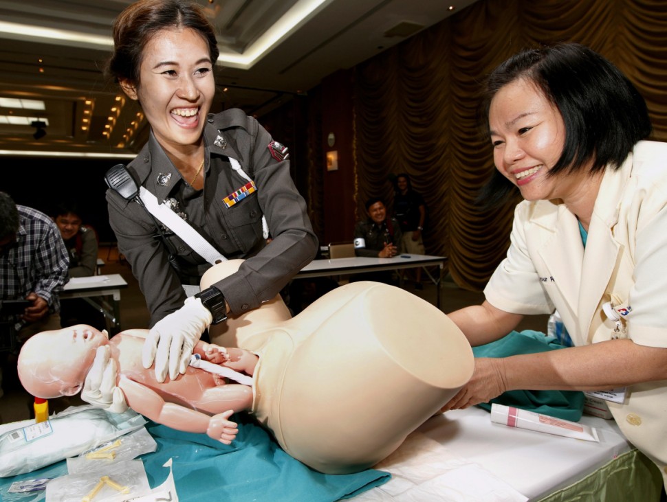 Thai police train for the emergency vaginal delivery in Bangkok