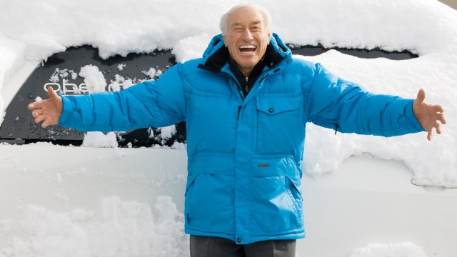 Zum Ende der Skisaison in die USA: Mit Federn zum Erfolg: Der 92-jährige Klaus Obermeyer gilt als Erfinder der Daunenjacke.