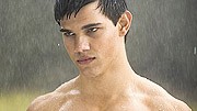 Im Kino: New Moon: Jacob (Taylor Lautner) ist der gute Werwolf der Bella beschützt, nachdem Edward sie verlassen hat.