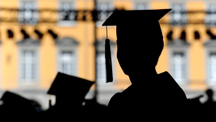 Hochschulabschluss ist keine Garantie für hohe Löhne