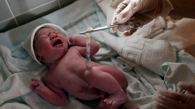Knapp ein Drittel aller Krankenhausentbindungen per Kaiserschnitt