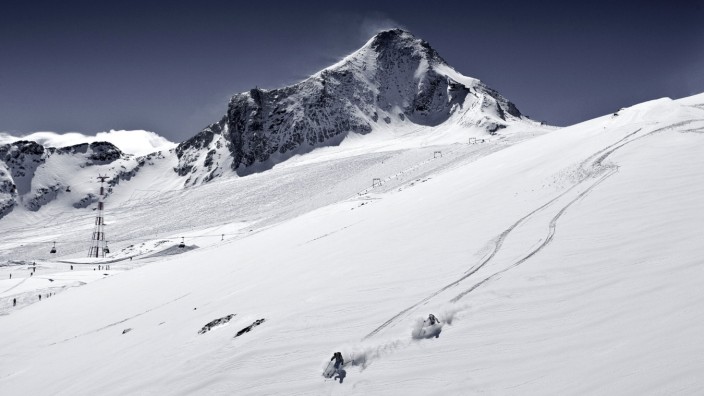 Wintersport Freeriden Skifahren Extremsport Risikosport