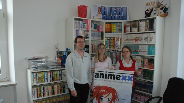 Manga Convention in Fürstenfeldbruck: Tobias Hößl (29), Juliane Foge (24) und Anita Lewinsky (27) vom Münchner Verein Animexx. Am Wochenende erwarten sie als Veranstalter wieder tausende Mangafans in Fürstenfeldbruck.