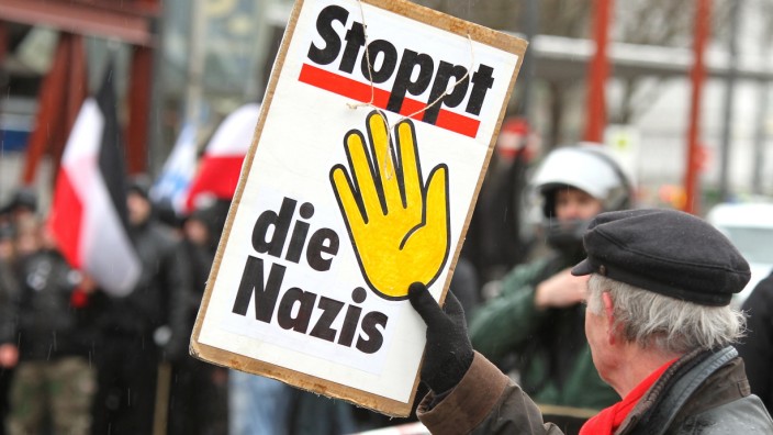 Münchner demonstrieren gegen Neonaziaufmarsch, 2012.
