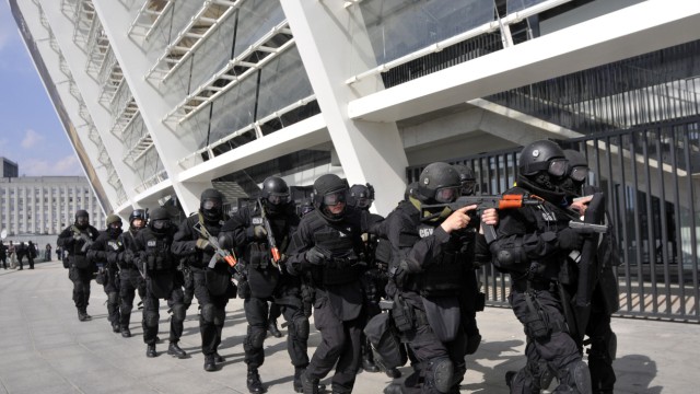 Nach der Anschlagserie: Olympisches Stadion in Kiew: Nationale ukrainische Sicherheitsorgane beim Anti-Terror-Training